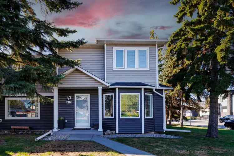 Updated Renfrew Townhouse 3 Beds 2 Baths Private Deck