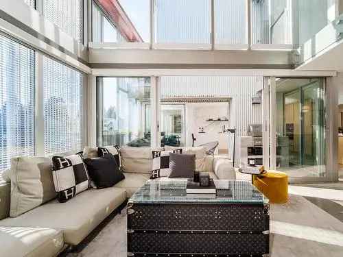 Modern Luxury Penthouse in West Point Grey