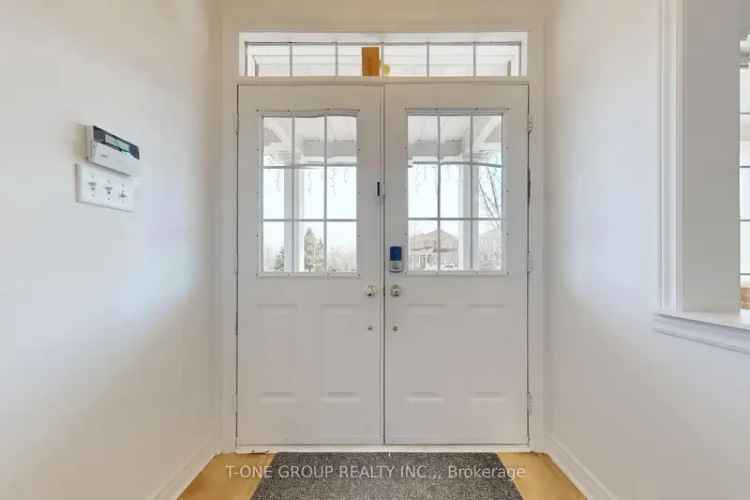 4+2 Bedroom Home in Greensborough. Finished Basement, Quartz Countertops, Double Garage