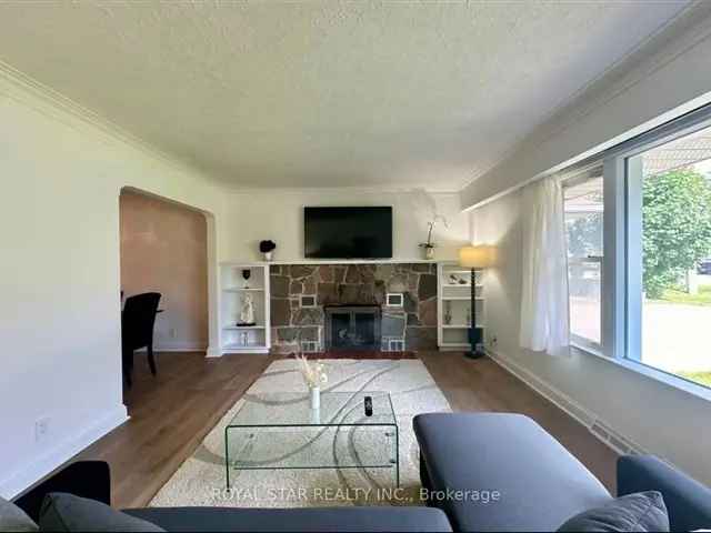 2+1 Bedroom House Oak Ridges Long Lease Available