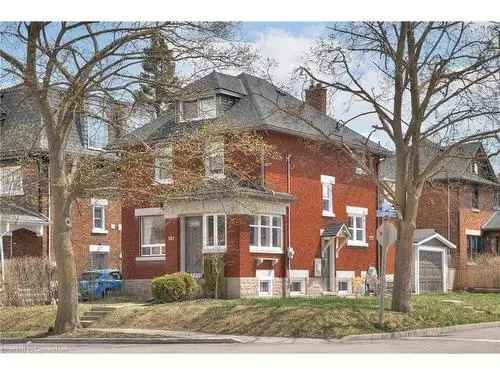 4 Bedroom House for Sale in Downtown Kitchener