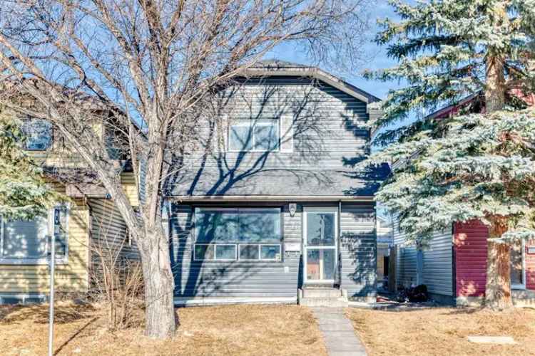 House For Sale in Calgary, Alberta