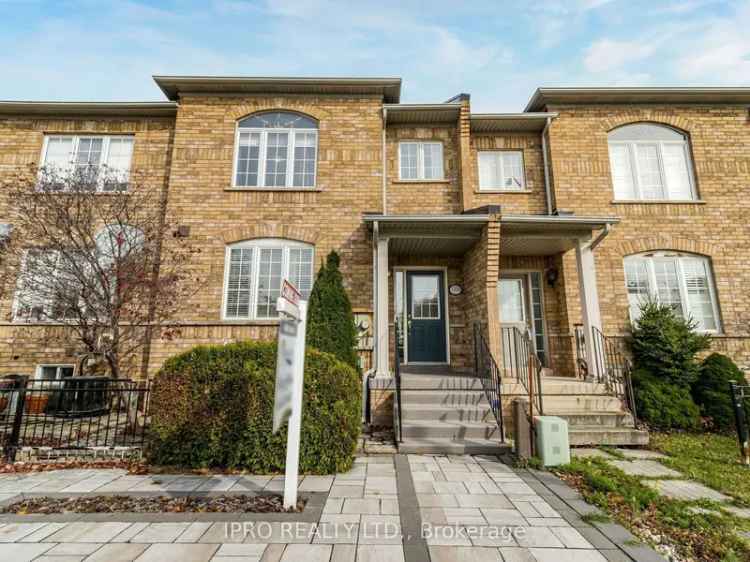 House For Sale in Burlington, Ontario