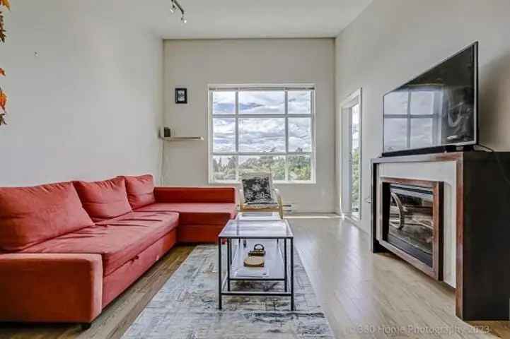 Delta Condo Top Floor 1 Bed 1 Bath Near Shopping Parks Schools