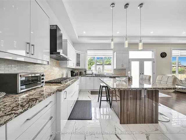 Stunning Custom Home 5115 sq ft Near Waterfront