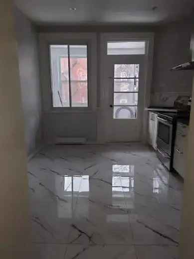 Superb 2-Bedroom Furnished Condo Plateau Mont-Royal