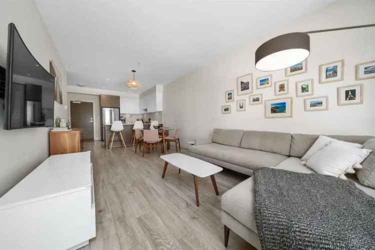 Brentwood 2-Bedroom Condo with Amazing Amenities