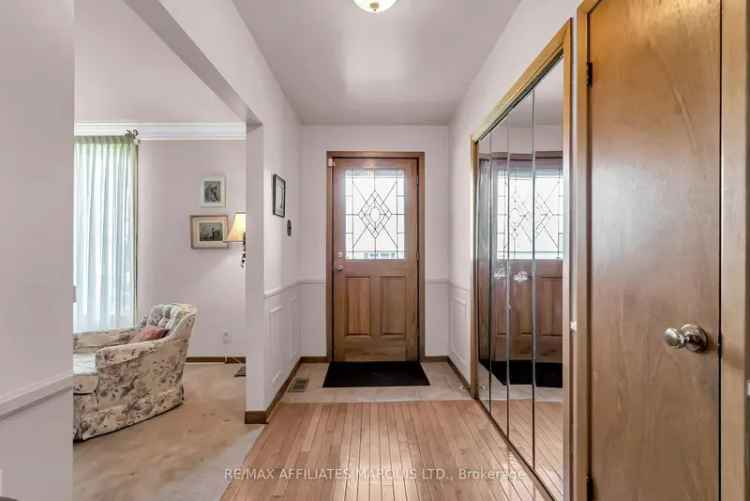 Maxville Brick Side-Split Home near Glengarry Highland Games
