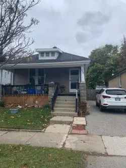 House For Sale in Toronto, Ontario