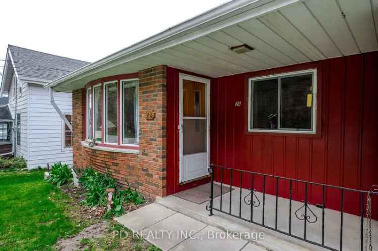 Bungalow for Sale in Fenelon Falls with Walkout Basement and Garage