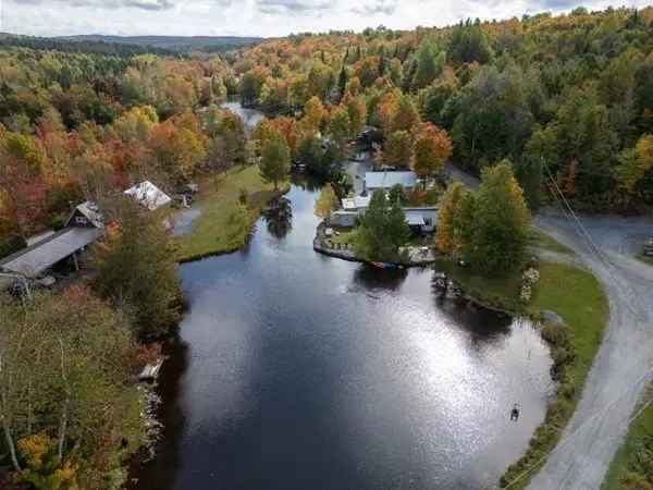 3-Season Bungalow for Sale Chaudiere-Appalaches