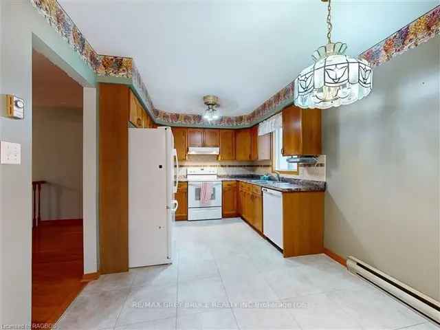 House For Sale in Owen Sound, Ontario