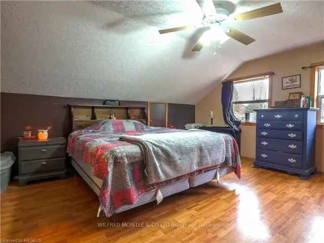 House For Sale in Brockton, Ontario