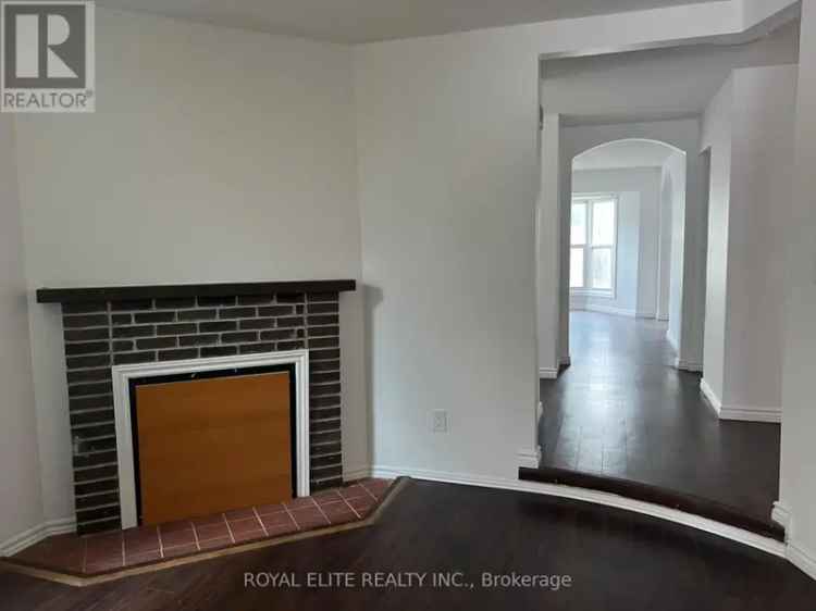 Cozy 3 Bedroom Home Near Top Schools and Plazas