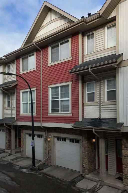 Townhouse For Rent in Calgary, Alberta