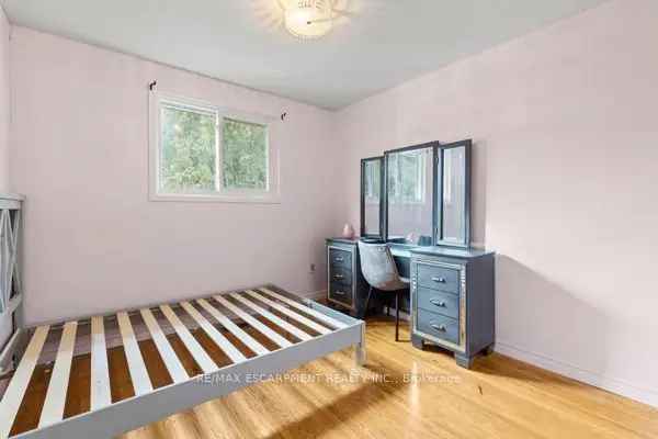 4-Level Back Split Semi-Detached House in Rosedale