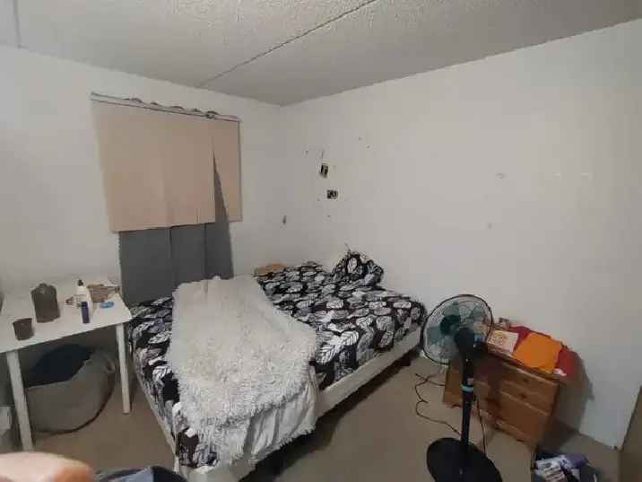 Furnished Private Room For Rent in Chancellor Apartment WPG MB