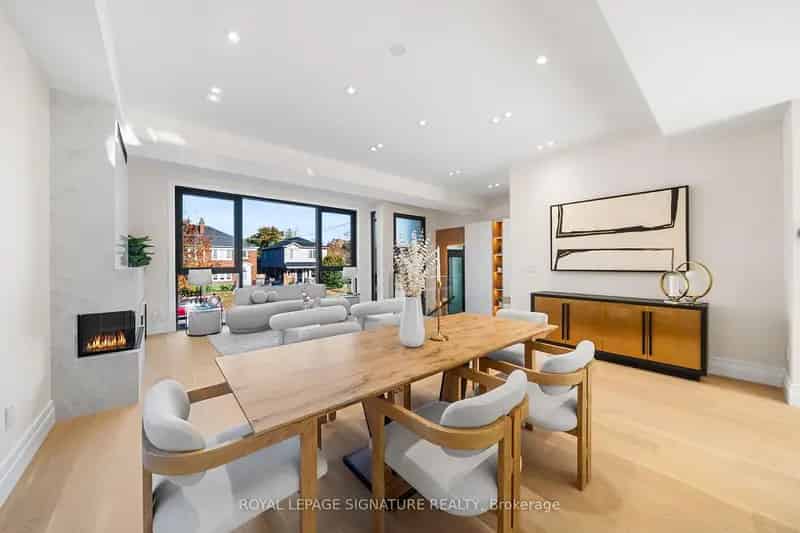 Luxury Modern Detached Home in North Leaside