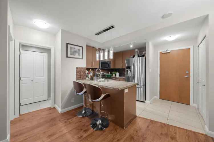 Downtown NW Condo w Skytrain Access Marinous R2951200