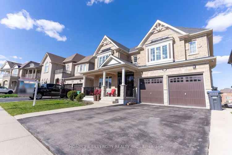 House For Sale in Brampton, Ontario