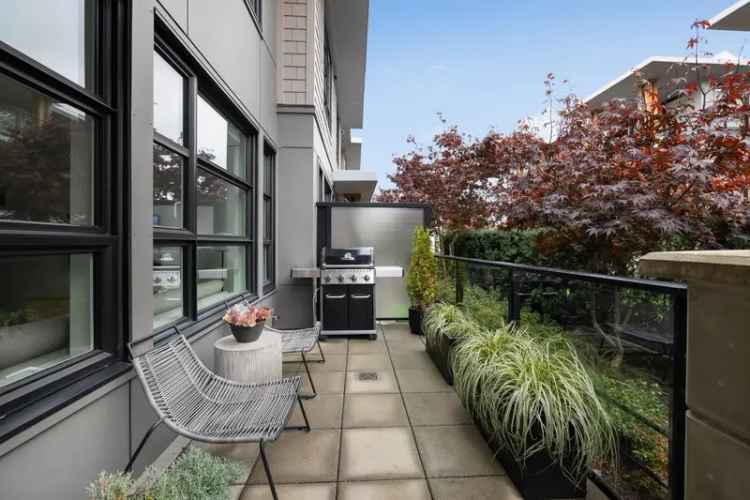 A $2,179,000.00 Townhouse with 3 bedrooms in Edgemont, North Vancouver