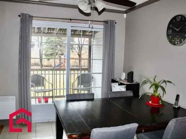 6+ Bedroom Canadian Cottage Style Home For Sale