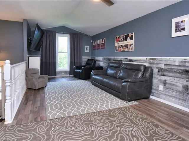 House For Sale in Brantford, Ontario