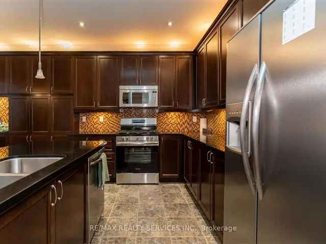 House For Rent in Ajax, Ontario