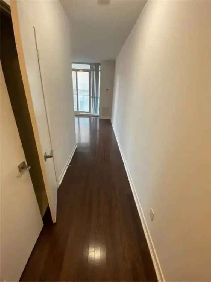 Downtown Toronto Condo for rent at College & Bay