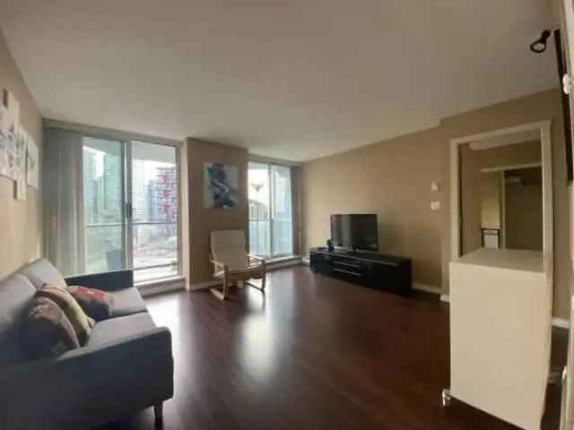 Downtown 2 Bed 2 Bath Apartment with City Views