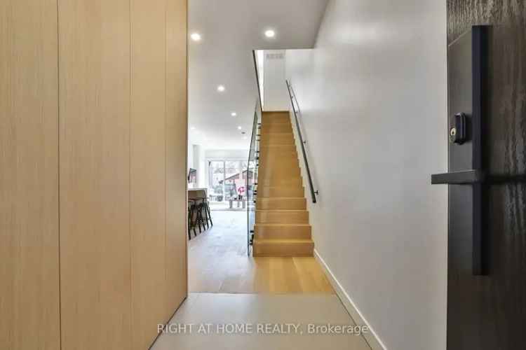 House For Sale in Toronto, Ontario