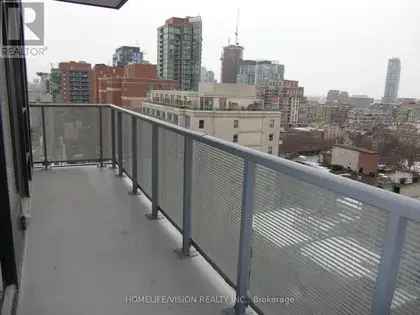 3 rooms apartment of 191 m² in Toronto