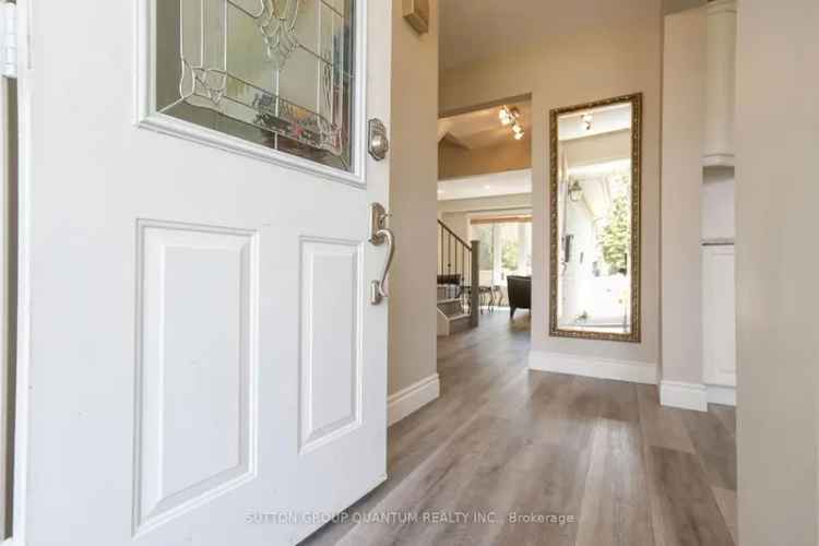 4 Bedroom Detached Home in South Clarkson