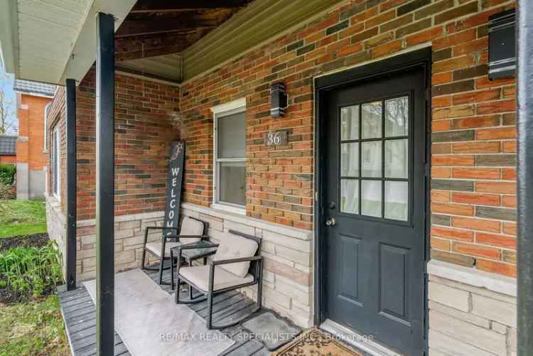 3 Bedroom 1 Bath Home in Wingham Modern Kitchen Spacious Lot