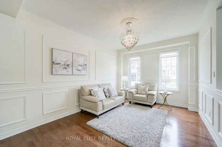 Elegant Jefferson Community Home: 4 Beds, 2 Ensuites, Finished Basement