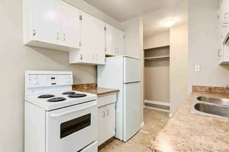 Rent Apartment in Edmonton with Great Amenities and Convenient Access