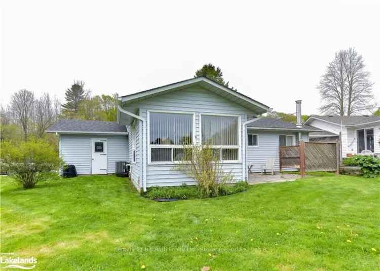 2 Bedroom Bungalow with Pond Views and Amazing Amenities