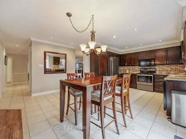 Beautiful 2 Storey Home in Ardagh Bluffs Family Friendly Neighbourhood