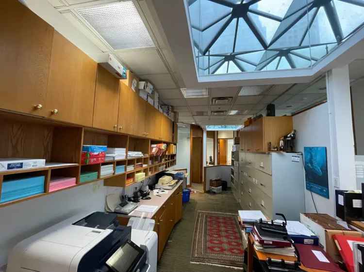 Office building For Rent in 1500, Howe Street, Vancouver, British Columbia