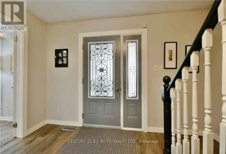 5-Bedroom Family Home with Inground Pool and Finished Basement in Midhurst