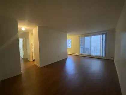 1 Room Apartment for Rent in Edmonton with Green Spaces and Amenities