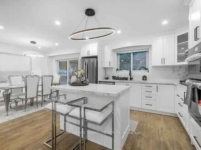 Luxury Home in Don Valley Village Custom-Built 4+1 Bedroom