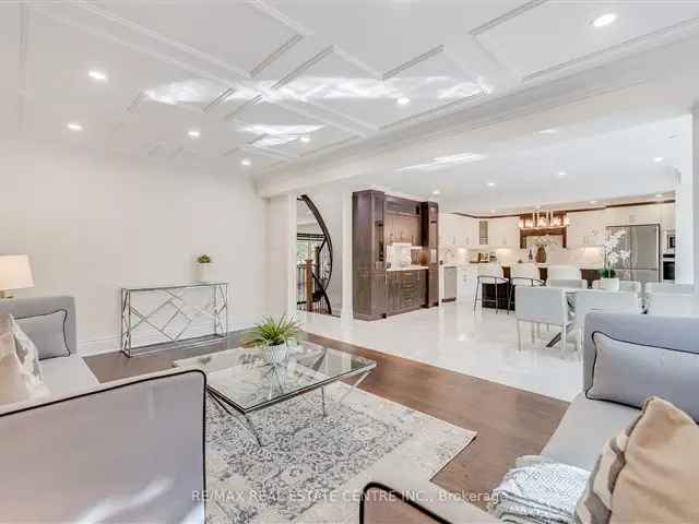 Luxury 4 2 Bedroom Home in Glen Abbey Oakville