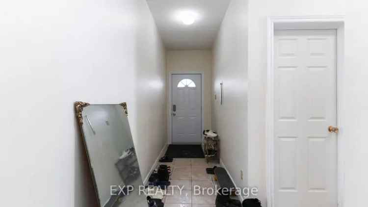 Rent End Unit House Near Western University with 6 Bedrooms and Den