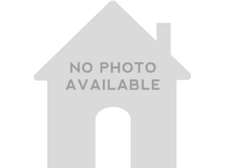 Rent Spacious Condo in High Park with Lake View and Great Amenities