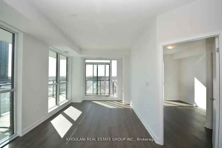 Stunning SW View 2 Bed + Den Condo Near Square One