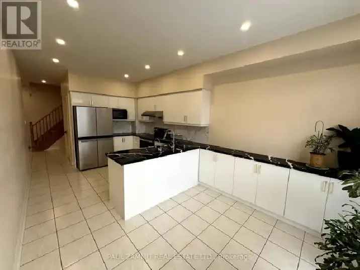 6 Bed 4 Bath House for Rent Midland Steeles