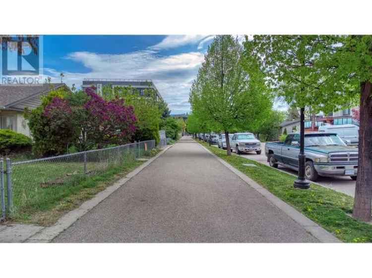 Kelowna Downtown 3-Bed 2.5-Bath Half Duplex Renovation Project