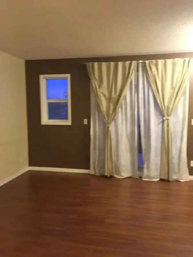 Third Floor Two Bedroom Apartment Calgary