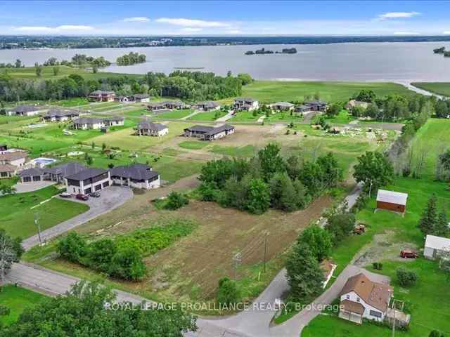 Custom Home in Watermark By The Bay Prince Edward County